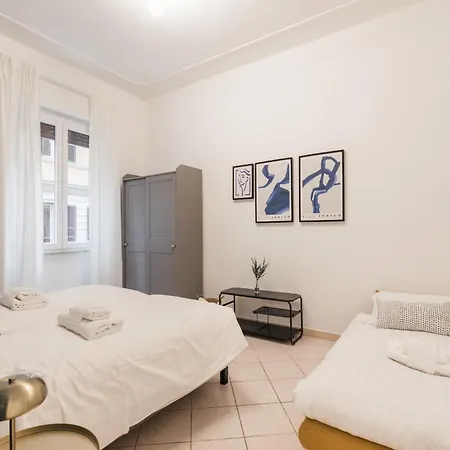 Апартаменты The Rent - Bright Three-bedroom Along The Tiber River