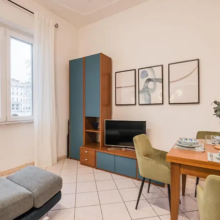 The Rent - Bright Three-bedroom Along The Tiber River Рим