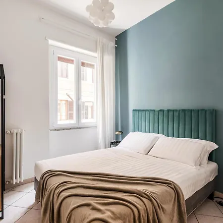 The Rent - Bright Three-bedroom Along The Tiber River Řím