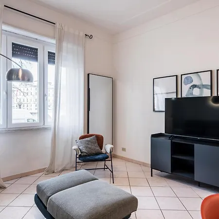 The Rent - Bright Three-bedroom Along The Tiber River * Řím