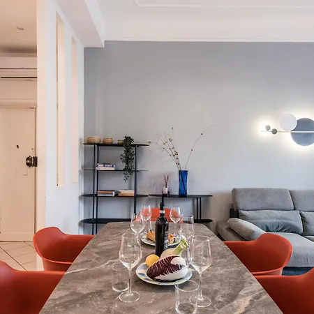 The Rent - Bright Three-bedroom Along The Tiber River Apartmán *