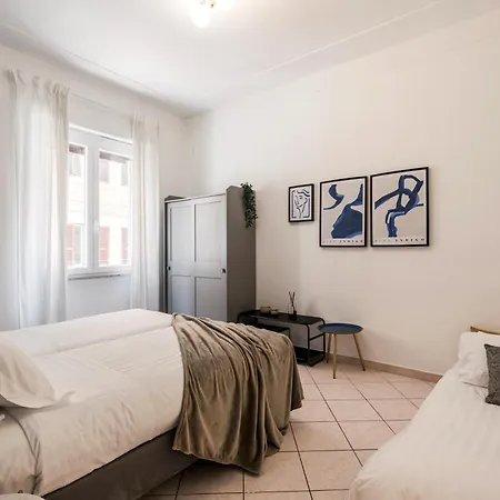 The Rent - Bright Three-bedroom Along The Tiber River *