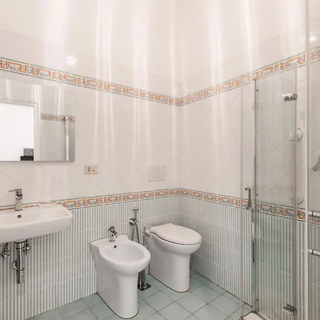 Apartmán The Rent - Bright Three-bedroom Along The Tiber River